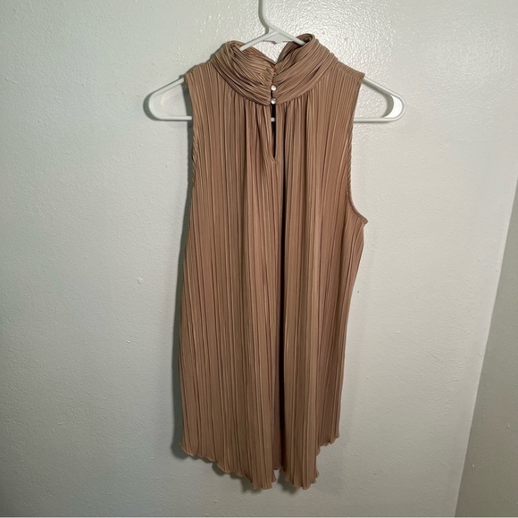 Joseph A. Sleeveless Plisse Blouse Beige XL - Picture 6 of 11